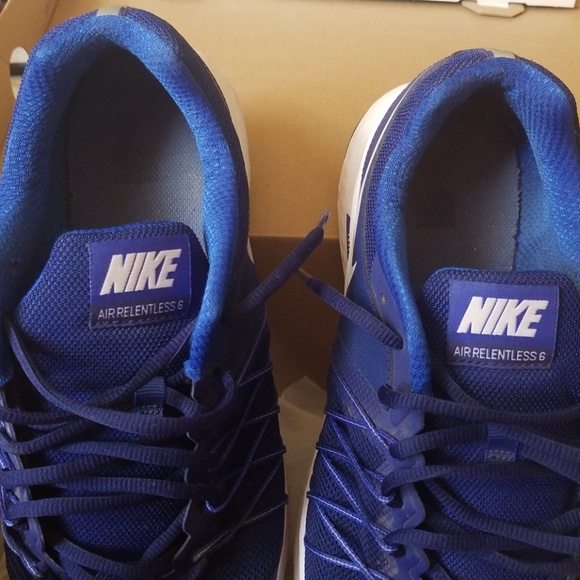 Nike - Picture 3 of 3